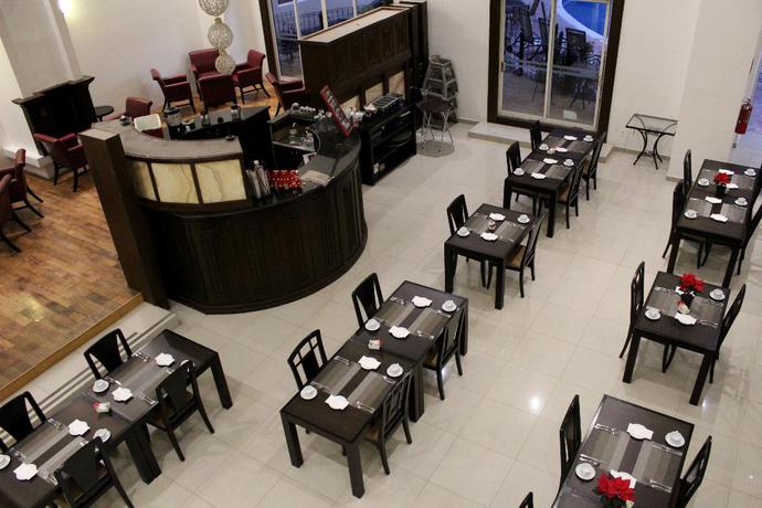 Imagen del bar/restaurante del Hotel Misi&oacute;n Grand Torre&oacute;n. Foto 4