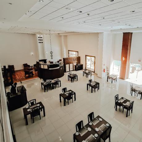 Imagen del bar/restaurante del Hotel Misi&oacute;n Grand Torre&oacute;n. Foto 6