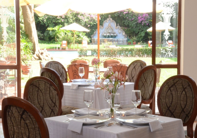 Imagen del bar/restaurante del Hotel Misión Guadalajara. Foto 2