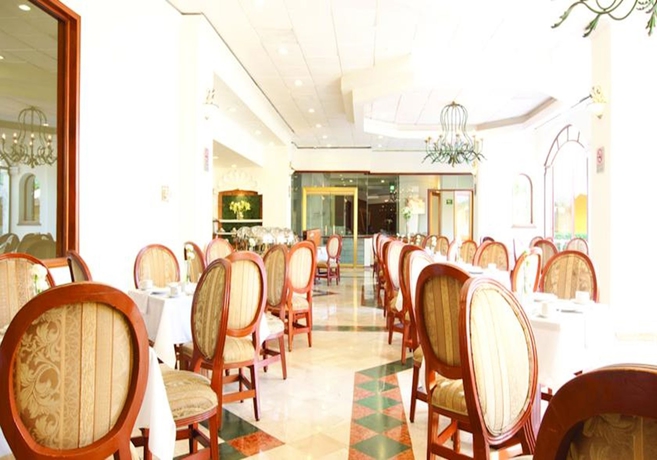 Imagen del bar/restaurante del Hotel Misión Guadalajara. Foto 5