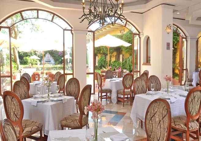 Imagen del bar/restaurante del Hotel Misión Guadalajara. Foto 6