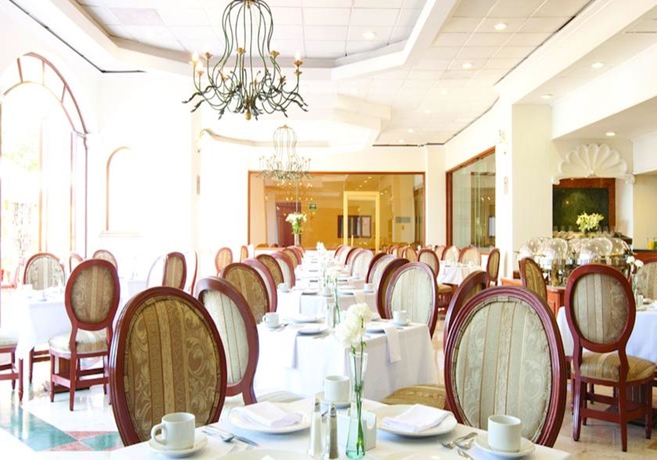 Imagen del bar/restaurante del Hotel Misión Guadalajara. Foto 7