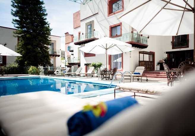 Imagen de la piscina del Hotel Misión Guanajuato. Foto 13