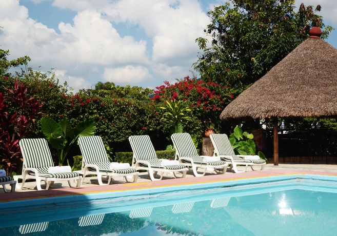 Imagen de la piscina del Hotel Misión Jalpan. Foto 16