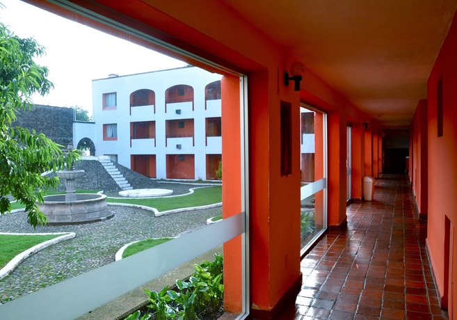 Imagen de los interiores del Hotel Misi&oacute;n La Muralla. Foto 15