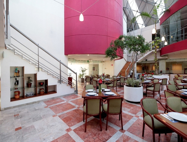 Imagen del bar/restaurante del Hotel Misión Mazatlan. Foto 4
