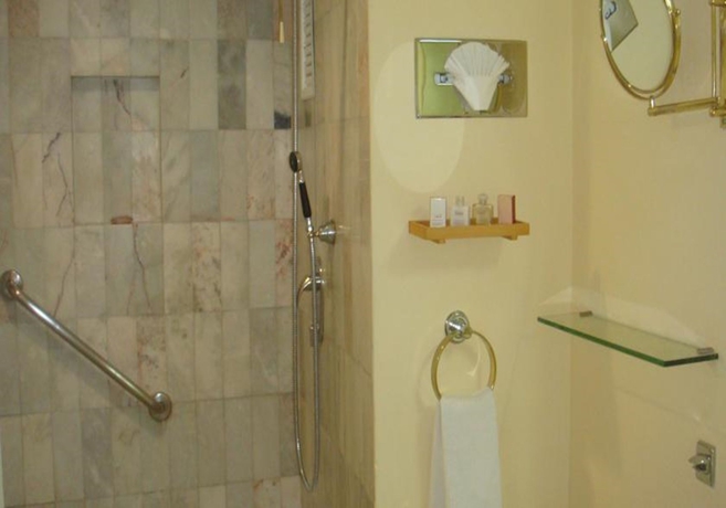 Imagen de la habitación del Hotel Misión Monterrey Centro Histórico. Foto 8