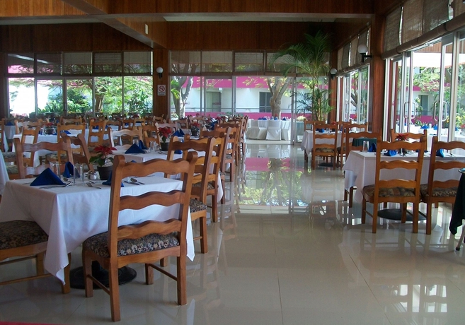 Imagen del bar/restaurante del Hotel Misión Oaxaca. Foto 2