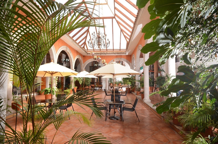 Imagen del bar/restaurante del Hotel Misi&oacute;n P&aacute;tzcuaro Centro Hist&oacute;rico. Foto 2