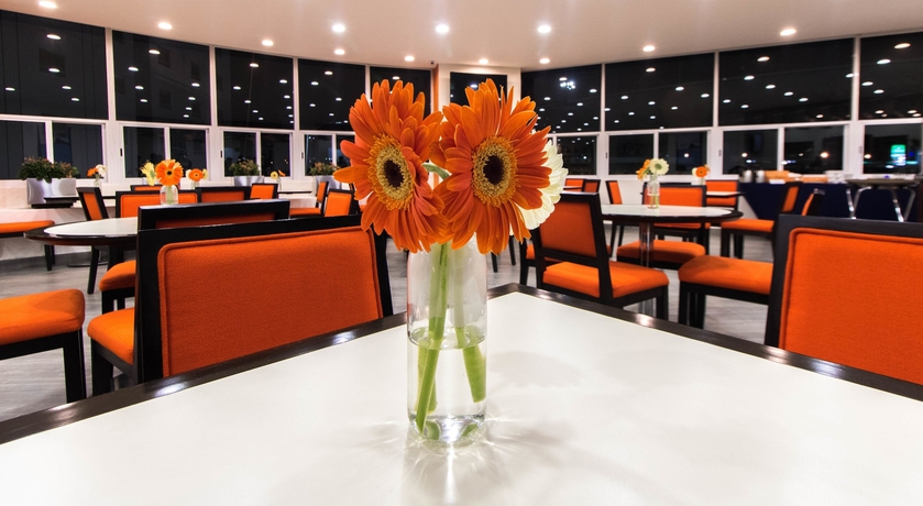 Imagen del bar/restaurante del Hotel Misi&oacute;n Puebla Angelopolis. Foto 5