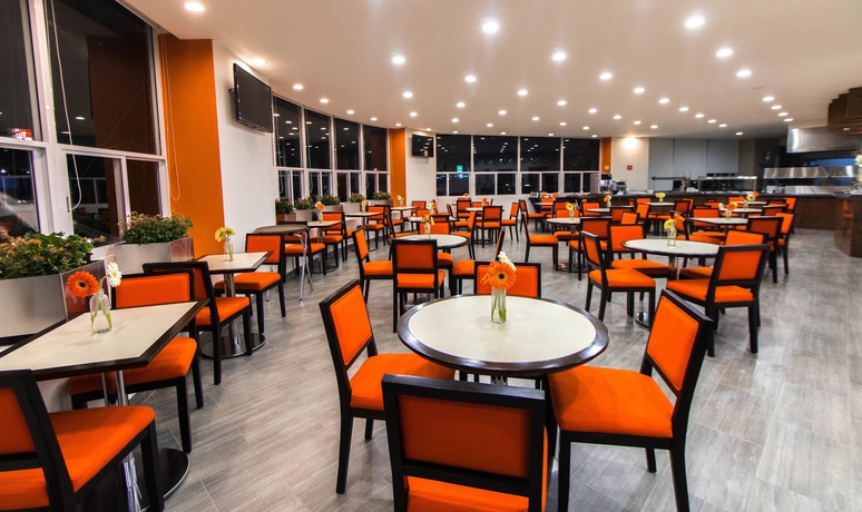 Imagen del bar/restaurante del Hotel Misi&oacute;n Puebla Angelopolis. Foto 6