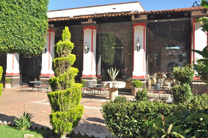 Imagen de los exteriores del Hotel Misión San Gil. Foto 11