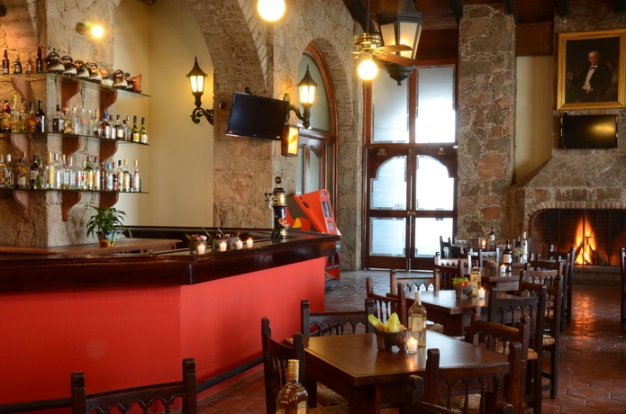 Imagen del bar/restaurante del Hotel Misión San Gil. Foto 3