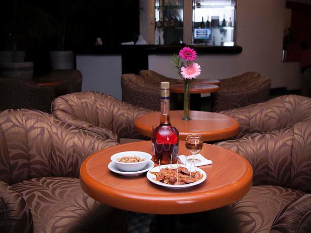 Imagen del bar/restaurante del Hotel Misión Toreo Centro De Convenciones. Foto 12