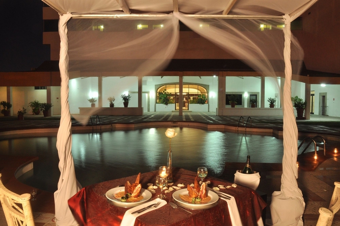 Imagen del bar/restaurante del Hotel Misión Torreón. Foto 3