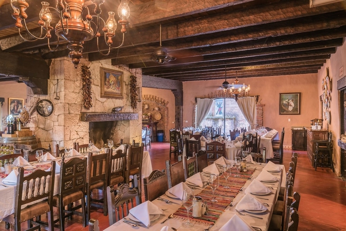 Imagen del bar/restaurante del Hotel Mision Cerocahui By Balderrama Collection. Foto 3