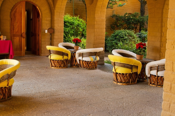 Imagen de los interiores del Hotel Mision Del Sol Resort and Spa. Foto 19