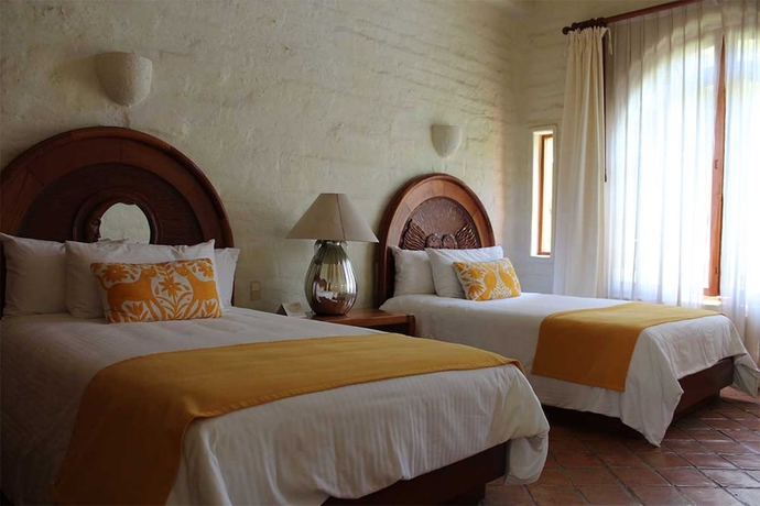 Imagen de la habitación del Hotel Mision Del Sol Resort and Spa. Foto 12