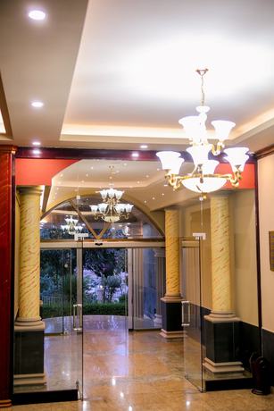 Imagen de los interiores del Hotel Misk Resort, Tirana. Foto 10