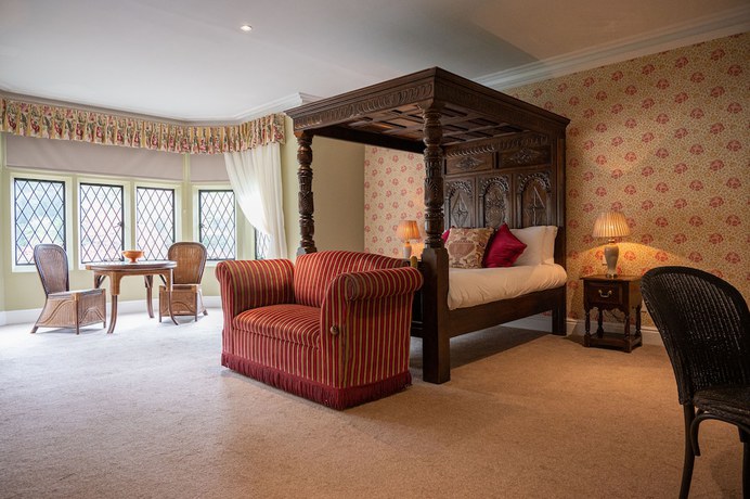 Imagen de la habitación del Hotel Miskin Manor And Health Club. Foto 14