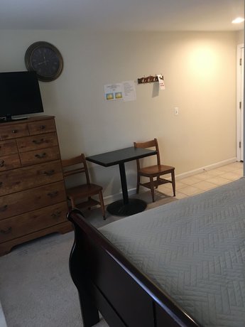 Imagen de la habitación del Hotel Misquamicut Beach Front Inn. Foto 18