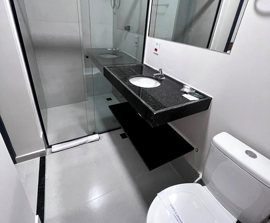 Imagen de la habitación del Hotel Missal. Foto 14