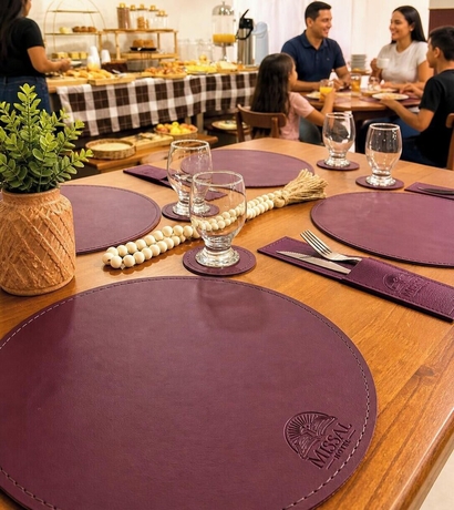 Imagen del bar/restaurante del Hotel Missal. Foto 2