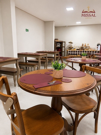 Imagen del bar/restaurante del Hotel Missal. Foto 3