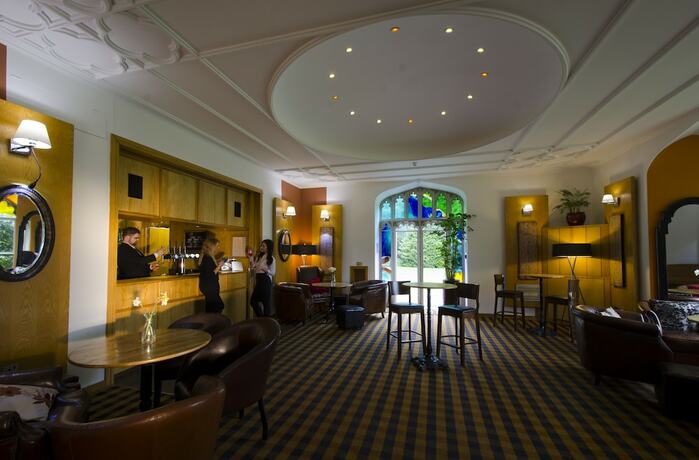 Imagen del bar/restaurante del Hotel Missenden Abbey. Foto 16