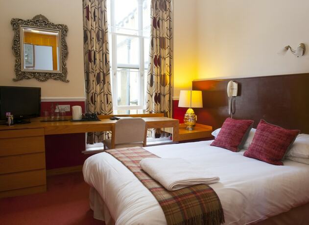 Imagen de la habitación del Hotel Missenden Abbey. Foto 21