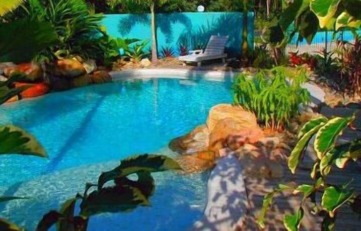Imagen de la piscina del Hotel Mission Beach Shores. Foto 39