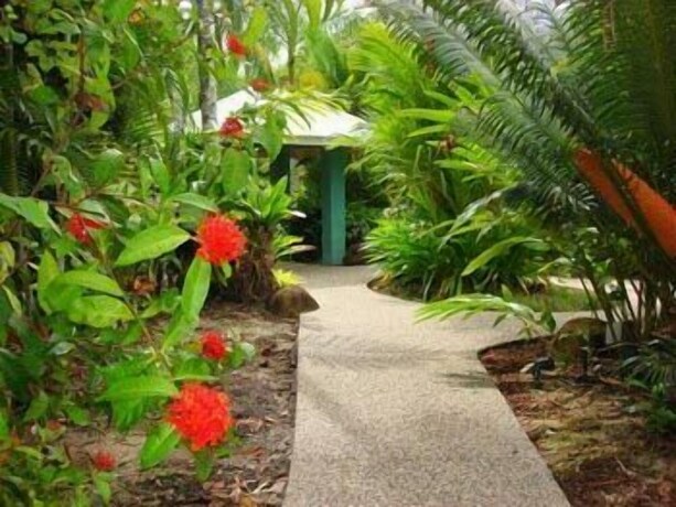 Imagen de los exteriores del Hotel Mission Beach Shores. Foto 35
