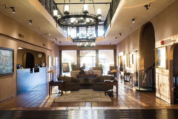 Imagen de los interiores del Hotel Mission De Oro. Foto 19