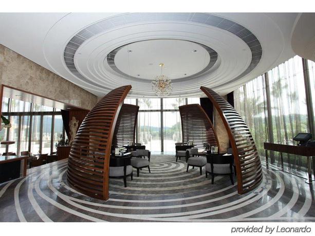 Imagen del bar/restaurante del Hotel Mission Hills Golf Club and Resorts Shenzhen. Foto 5