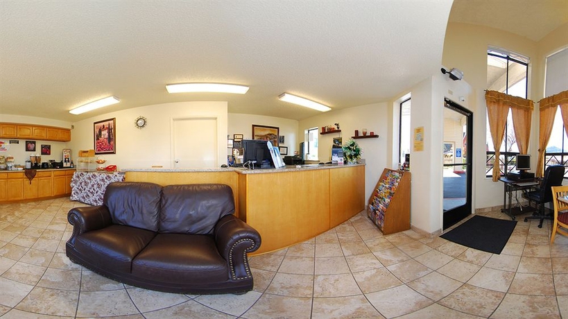 Imagen de los interiores del Hotel Mission Inn San Luis Obispo. Foto 8