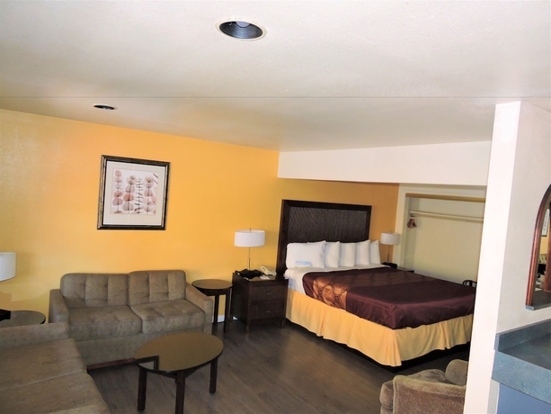 Imagen de la habitación del Hotel Mission Inn and Suites. Foto 2