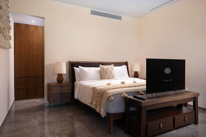 Imagen de la habitación del Hotel Mistiq Luxury Condo. Foto 11