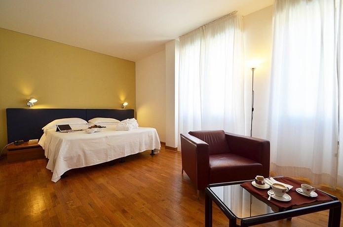 Imagen de la habitación del Hotel Mistral 2. Foto 4