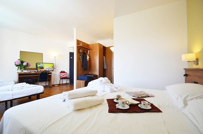 Imagen de la habitación del Hotel Mistral 2. Foto 10