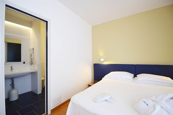 Imagen de la habitación del Hotel Mistral 2. Foto 13