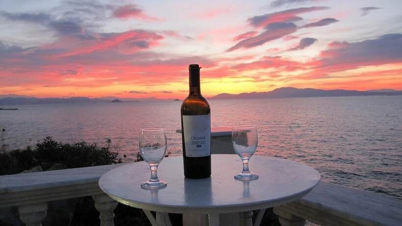 Imagen general del Hotel Mistral Apartments Aegina. Foto 2