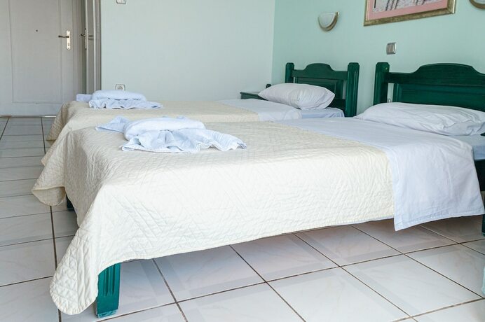 Imagen general del Hotel Mistral Apartments Aegina. Foto 4