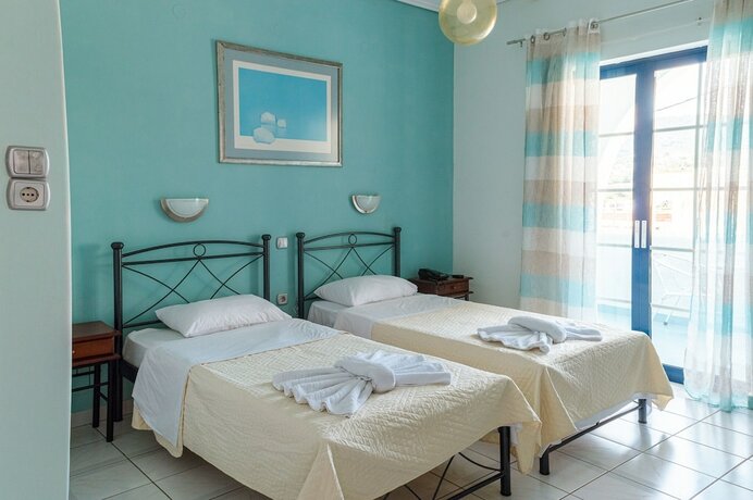 Imagen de la habitación del Hotel Mistral Apartments Aegina. Foto 18
