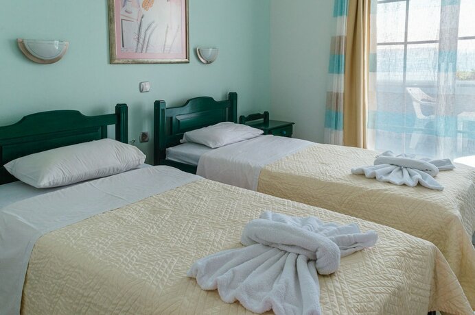 Imagen general del Hotel Mistral Apartments Aegina. Foto 6