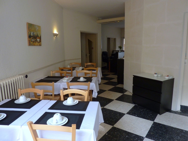 Imagen del bar/restaurante del Hotel Mistral, Avignon. Foto 1
