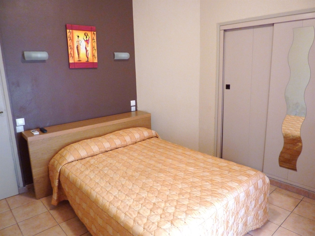 Imagen de la habitación del Hotel Mistral, Avignon. Foto 2