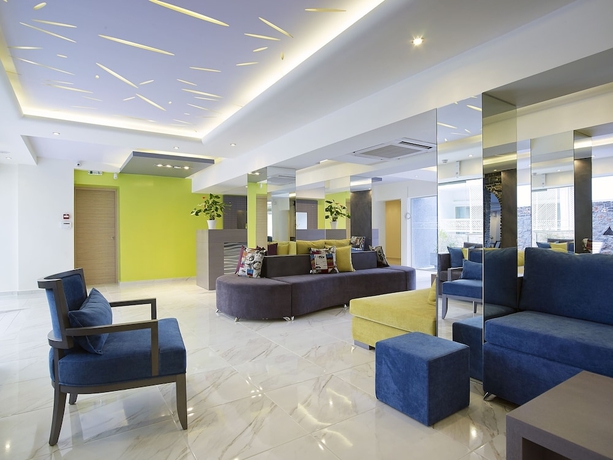 Imagen de los interiores del Hotel Mistral Bay. Foto 13