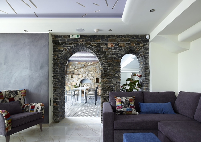 Imagen de los interiores del Hotel Mistral Bay. Foto 15