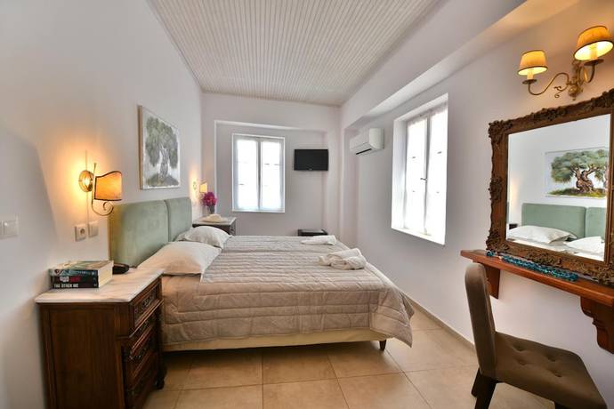 Imagen de la habitación del Hotel Mistral, Hydra. Foto 9