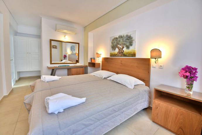 Imagen de la habitación del Hotel Mistral, Hydra. Foto 12